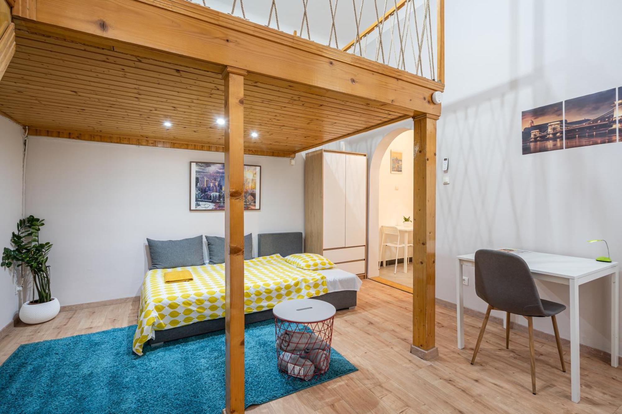 Affordable Heroes' Square Residence Budapest Exteriör bild