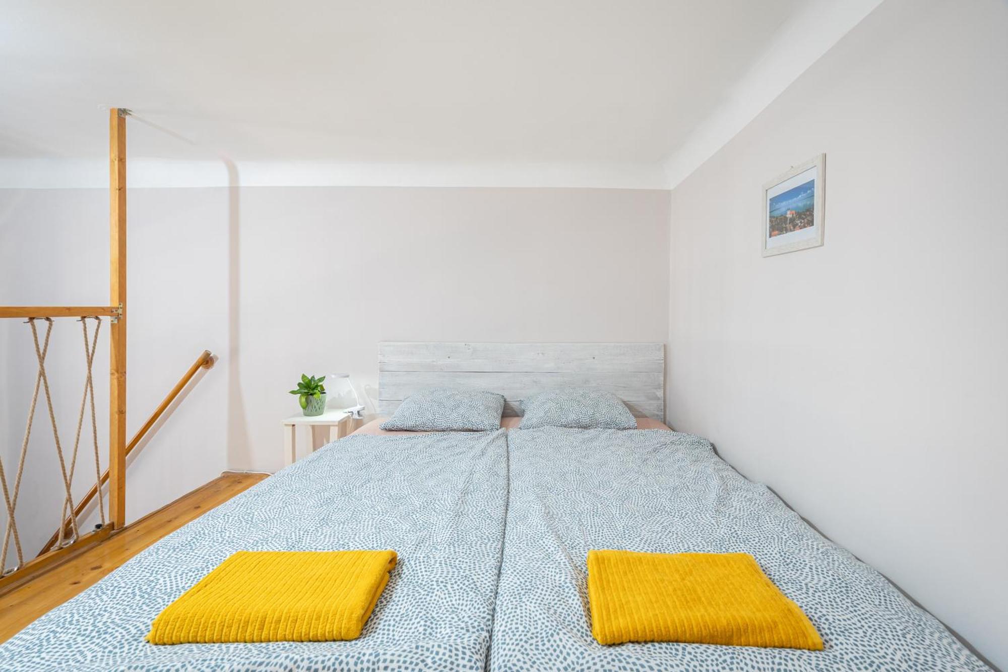 Affordable Heroes' Square Residence Budapest Exteriör bild